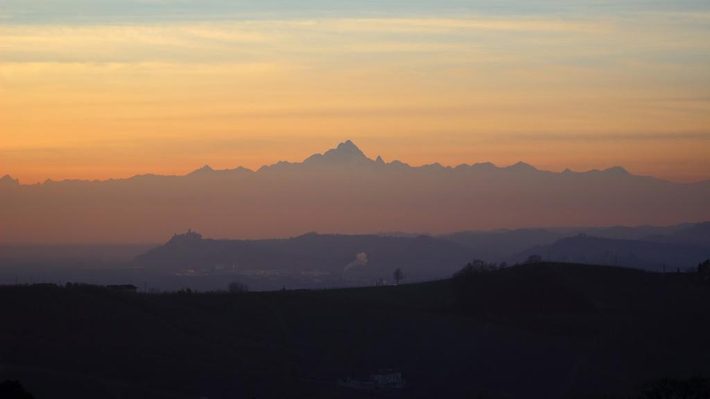 Villa Barbero Alba Langhe Манго Экстерьер фото